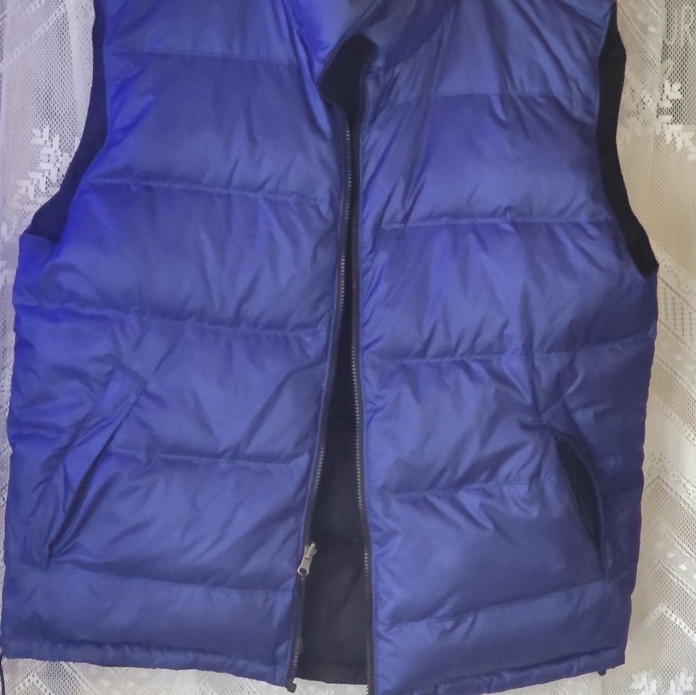 Footlocker Revesable puffer vest size lg